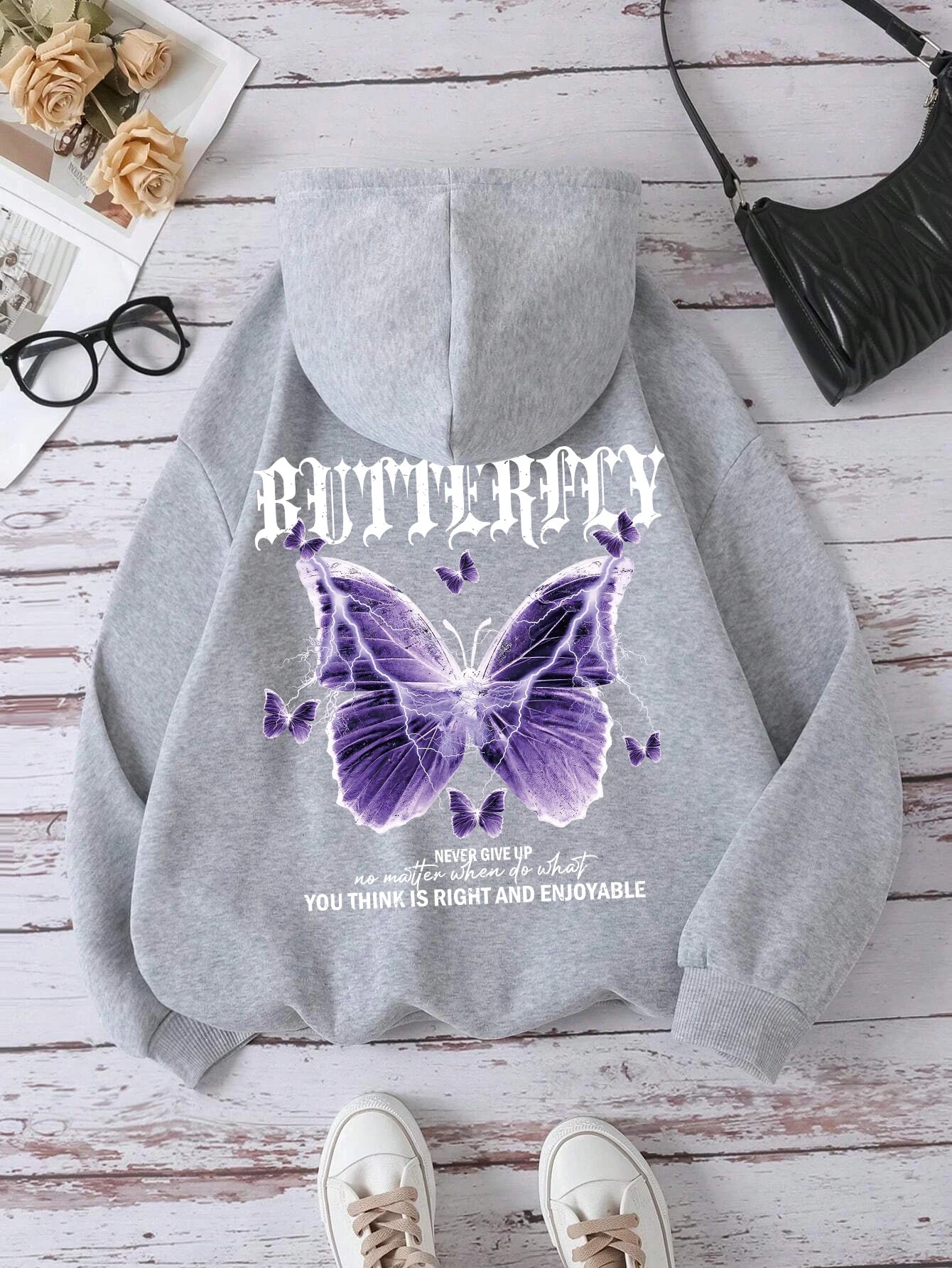 Schönes Lila Schmetterlings-Hoodie